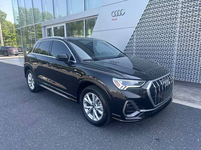 2023 Audi Q3 S line Premium AWD photo