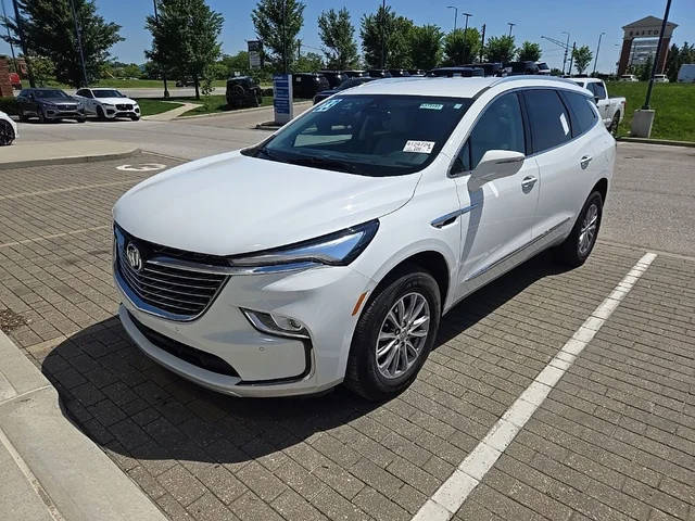 2023 Buick Enclave Essence FWD photo