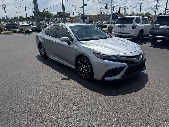2023 Toyota Camry Hybrid SE FWD photo