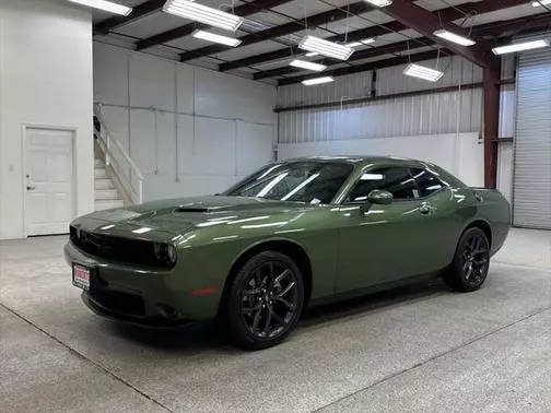 2023 Dodge Challenger SXT RWD photo