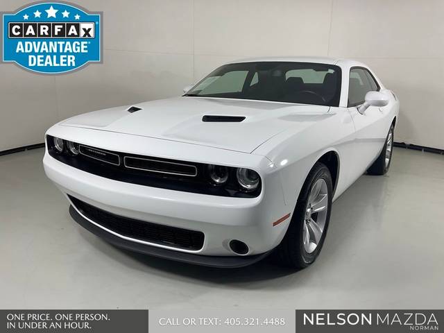 2023 Dodge Challenger SXT RWD photo