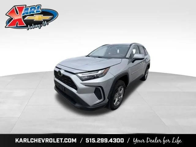 2023 Toyota RAV4 XLE AWD photo