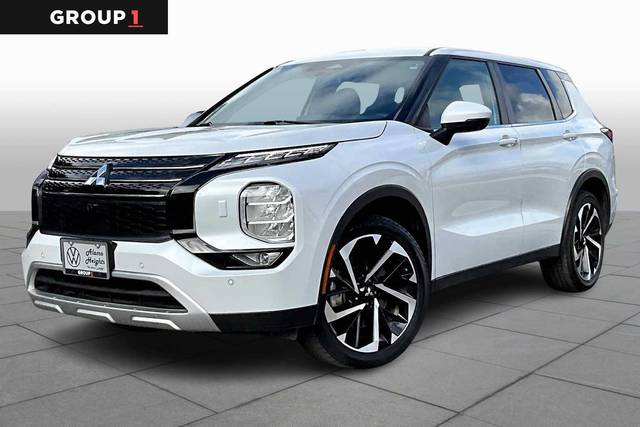 2023 Mitsubishi Outlander SE AWD photo
