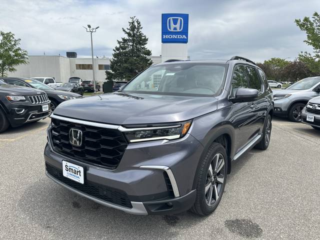 2023 Honda Pilot Touring AWD photo
