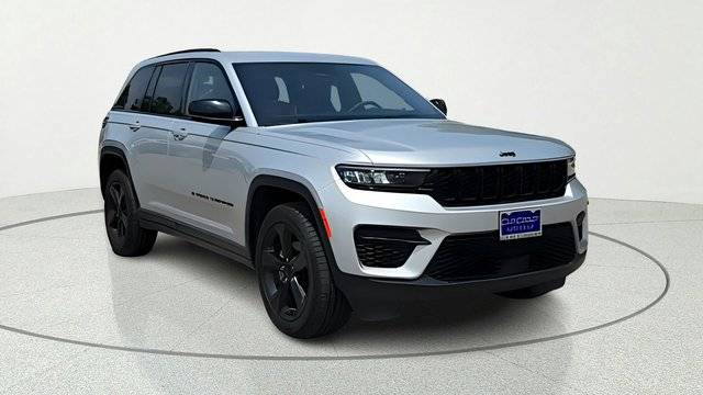 2023 Jeep Grand Cherokee Altitude RWD photo