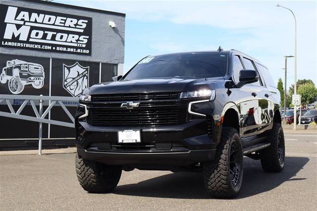 2023 Chevrolet Suburban RST 4WD photo