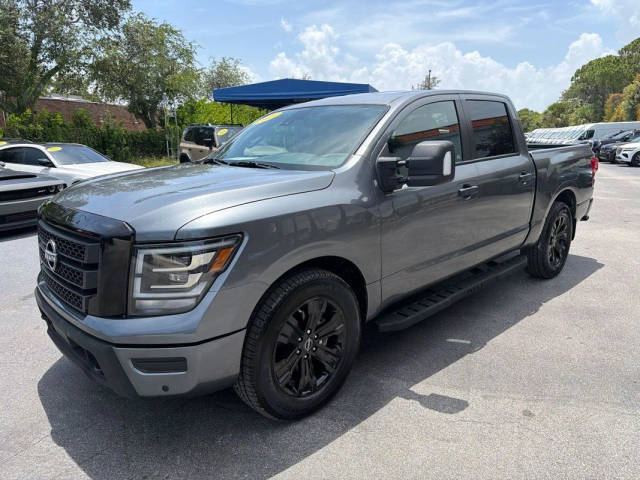 2023 Nissan Titan SV RWD photo