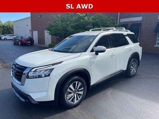 2023 Nissan Pathfinder SL 4WD photo