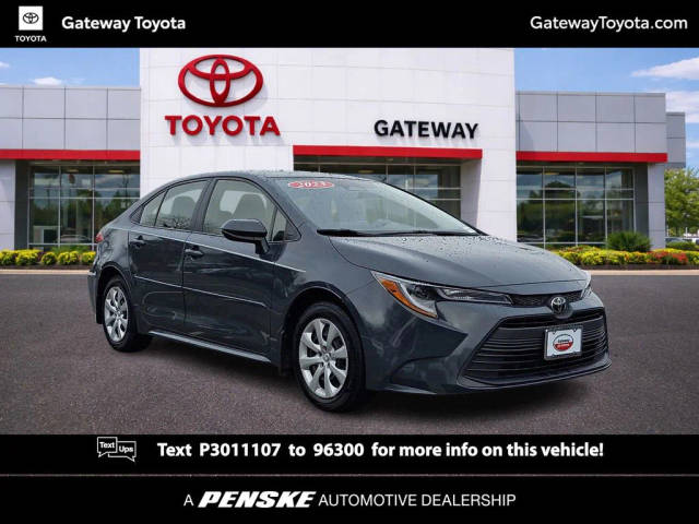 2023 Toyota Corolla LE FWD photo