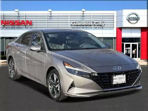 2023 Hyundai Elantra SEL FWD photo