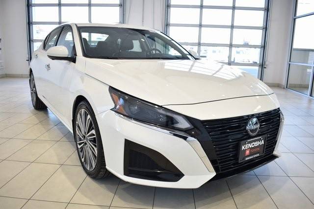 2023 Nissan Altima 2.5 SL FWD photo