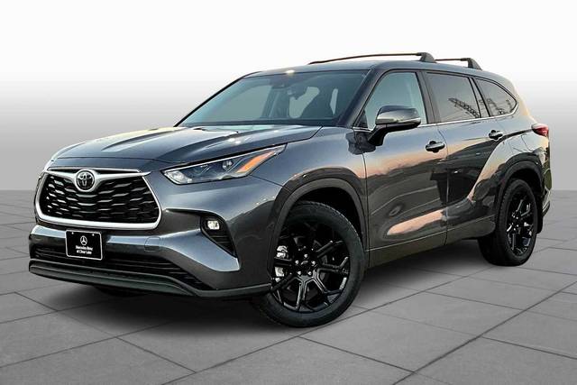 2023 Toyota Highlander LE FWD photo