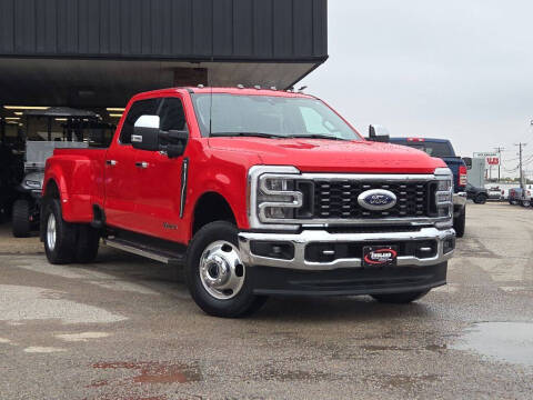 2023 Ford F-350 Super Duty LARIAT 4WD photo