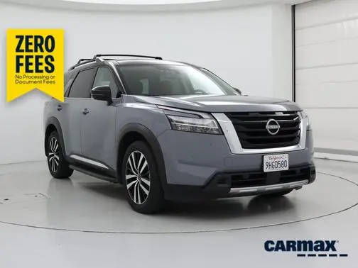 2023 Nissan Pathfinder Platinum 4WD photo