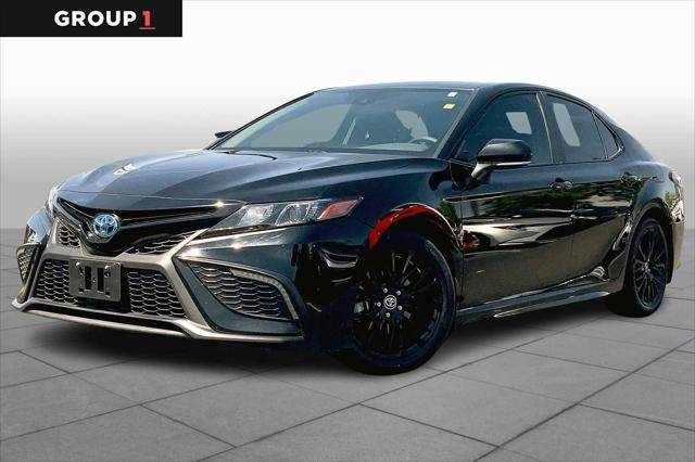 2022 Toyota Camry Hybrid Nightshade FWD photo