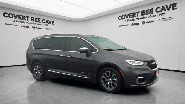 2023 Chrysler Pacifica Minivan Hybrid Pinnacle FWD photo