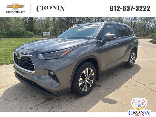 2023 Toyota Highlander XLE FWD photo