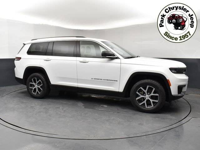 2023 Jeep Grand Cherokee L Limited 4WD photo