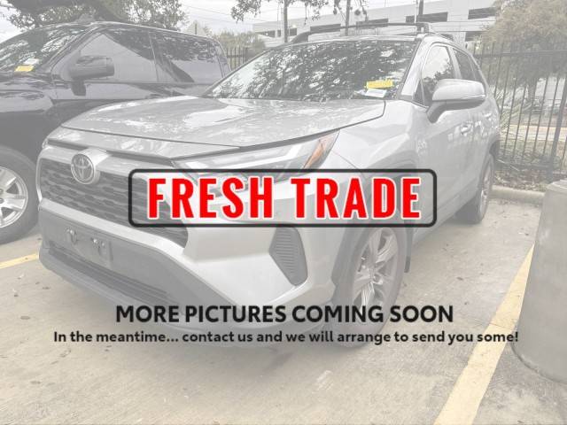 2023 Toyota RAV4 XLE FWD photo