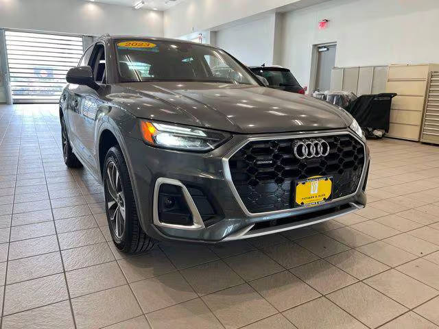 2023 Audi Q5 S line Premium Plus AWD photo