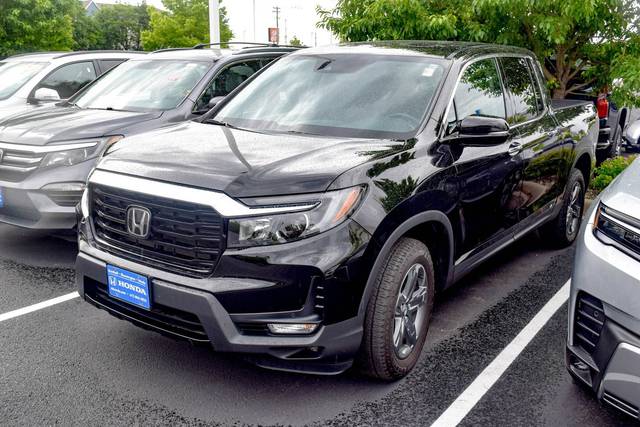 2023 Honda Ridgeline RTL-E AWD photo