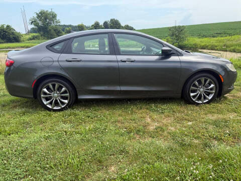2015 Chrysler 200 S FWD photo