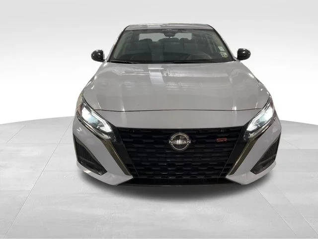 2023 Nissan Altima 2.5 SR FWD photo