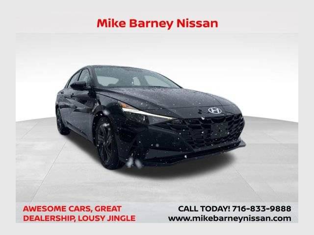 2023 Hyundai Elantra SEL FWD photo