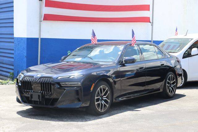 2023 BMW 7 Series 740i RWD photo