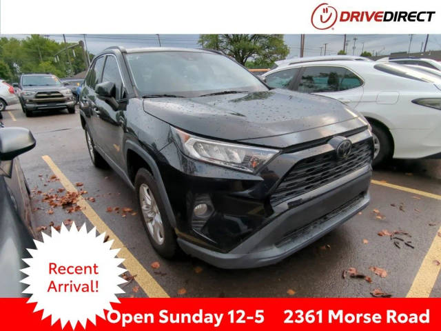 2021 Toyota RAV4 XLE FWD photo