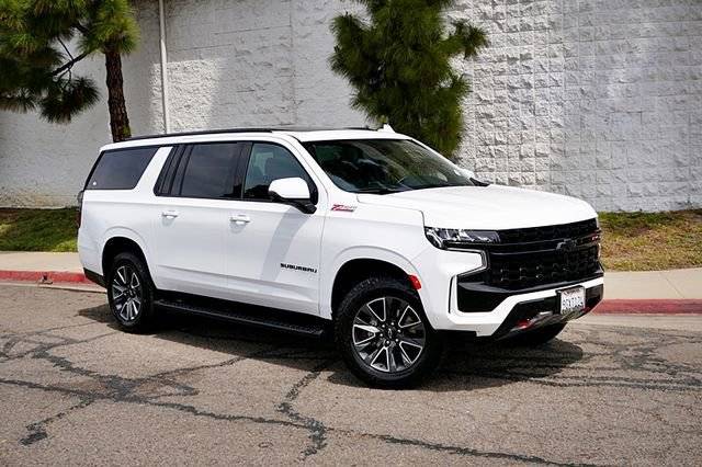 2023 Chevrolet Suburban Z71 4WD photo