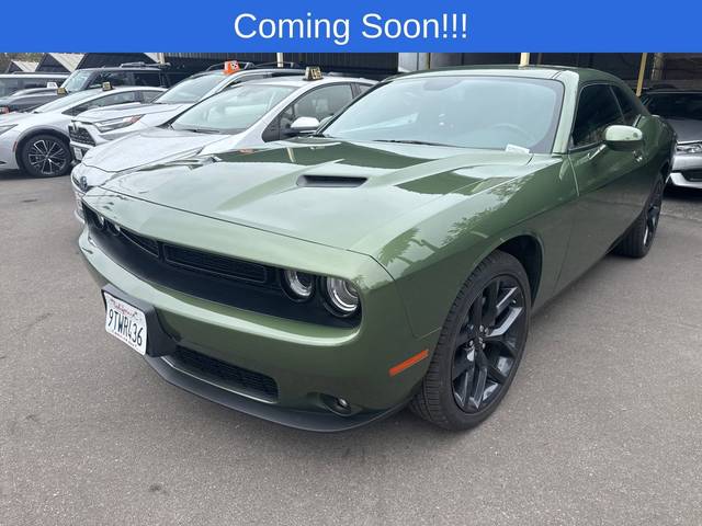 2023 Dodge Challenger SXT RWD photo