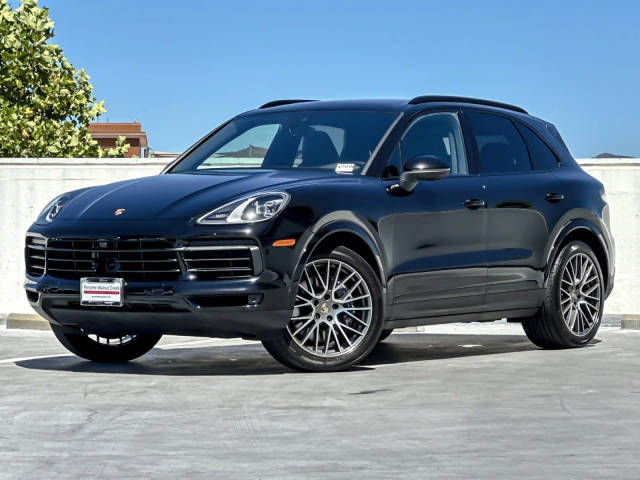 2023 Porsche Cayenne AWD photo