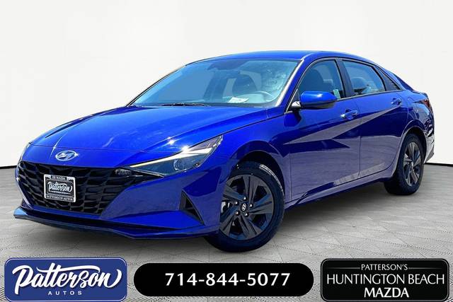 2023 Hyundai Elantra SEL FWD photo