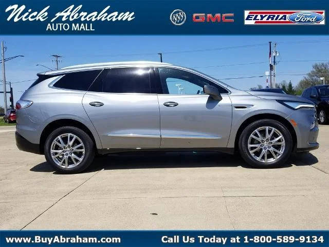 2023 Buick Enclave Essence AWD photo