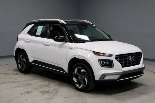 2023 Hyundai Venue Limited FWD photo