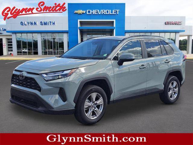 2023 Toyota RAV4 XLE FWD photo