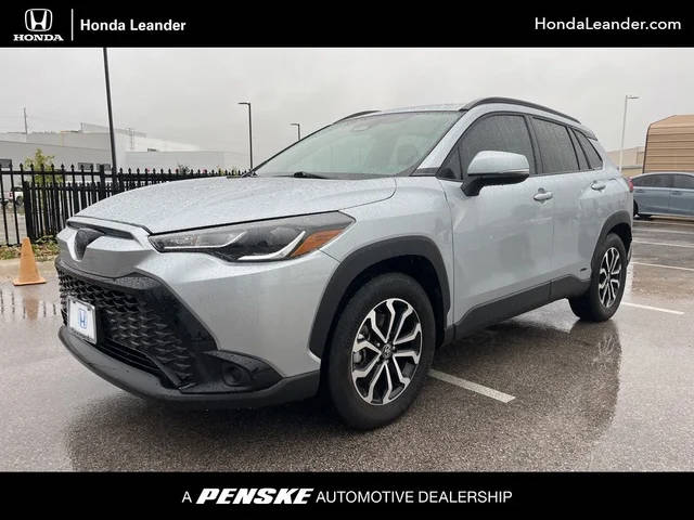 2023 Toyota Corolla Cross Hybrid SE AWD photo