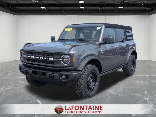 2023 Ford Bronco 4 Door Black Diamond 4WD photo