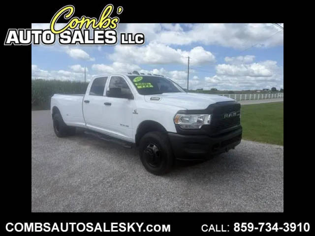 2022 Ram 3500 Tradesman 4WD photo