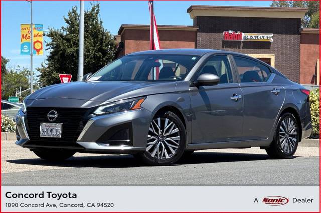 2023 Nissan Altima 2.5 SV FWD photo