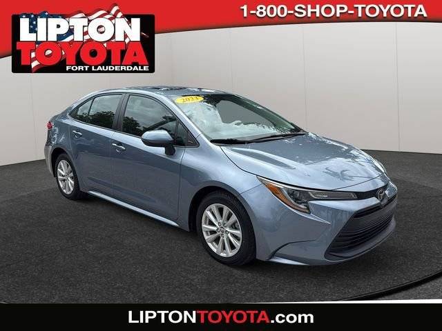 2023 Toyota Corolla LE FWD photo