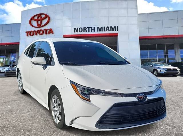 2023 Toyota Corolla LE FWD photo