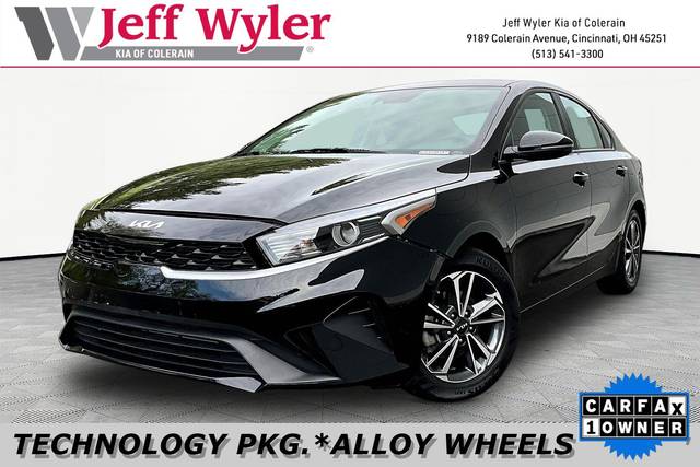 2023 Kia Forte LXS FWD photo