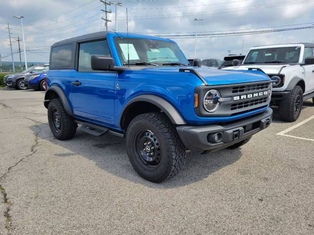 2023 Ford Bronco 2 Door Black Diamond 4WD photo