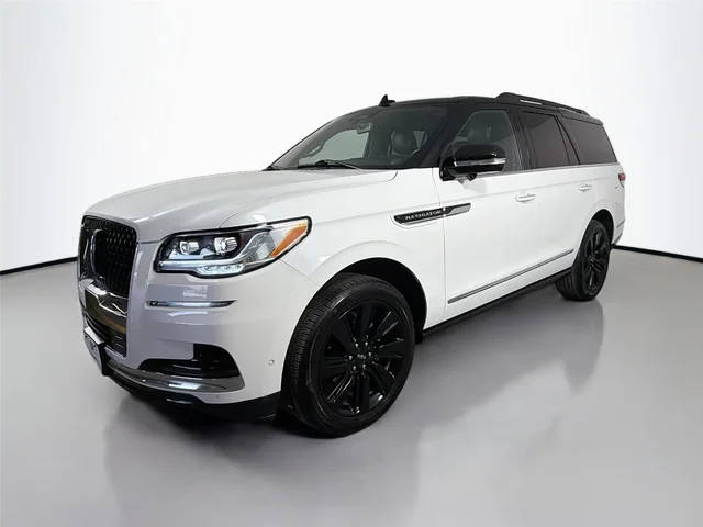 2023 Lincoln Navigator Black Label 4WD photo