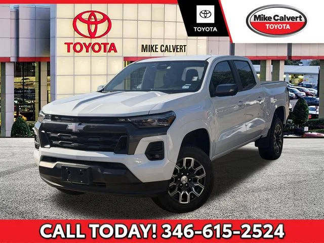 2023 Chevrolet Colorado 2WD LT RWD photo