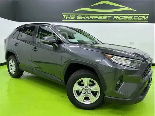 2021 Toyota RAV4 XLE AWD photo