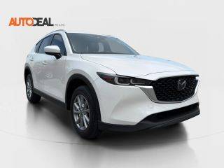 2023 Mazda CX-5 2.5 S Preferred Package AWD photo