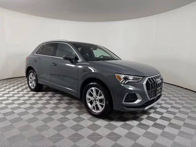 2023 Audi Q3 Premium AWD photo